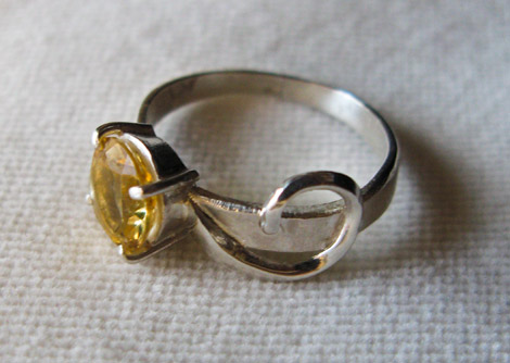 Swirlie Ring, Prong Setting